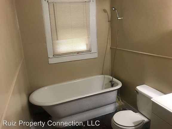 4th image of 3405 Avenue E