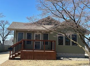 422 George St, Wood River, IL 62095