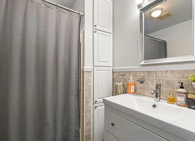 309 E Mistletoe Ave — Photo 2