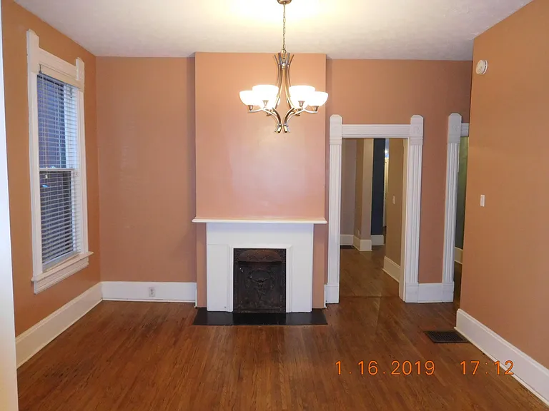 1340 Hunter Ave — Photo 4