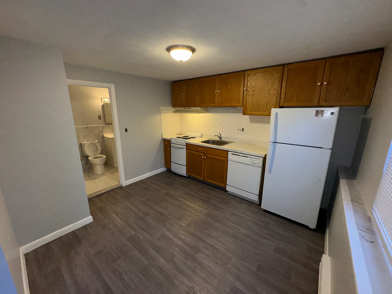 Studio, $1,675 — Photo 3