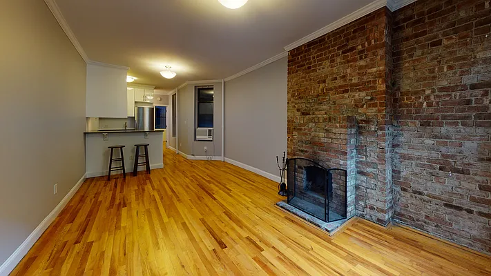 Rented by Bond New York | media 3