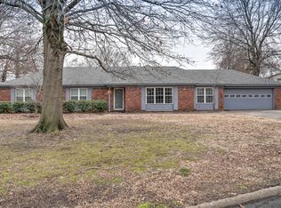 2424 E Coburn Cres, Muskogee, OK 74401