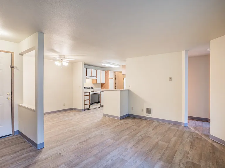 Stonesthrow Apartments — Photo 38