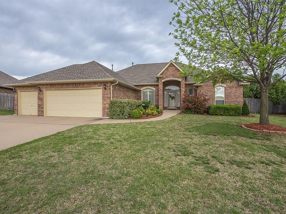 1st image of 2324 Brenton Dr