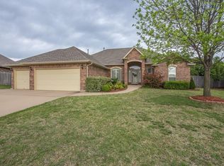 2324 Brenton Dr, Edmond, OK 73012
