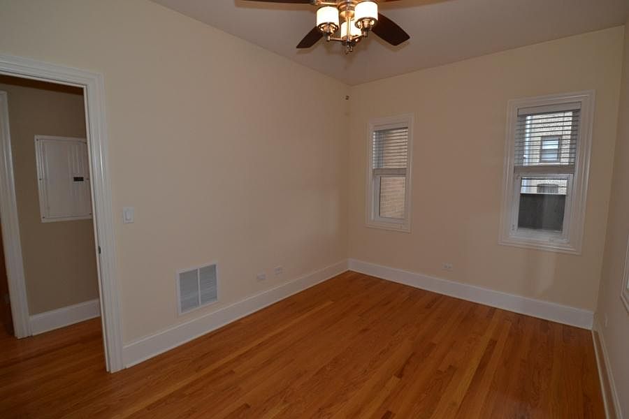 2nd image of 3555 N Southport Ave #1