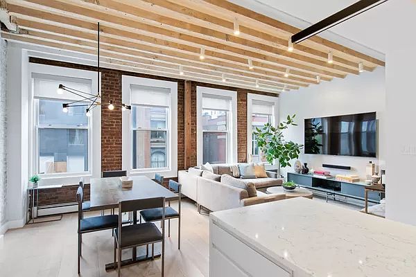 1st image of 9 N Moore St APT 4