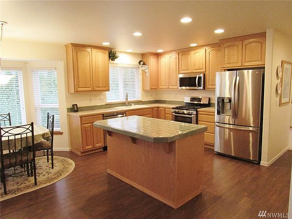 4th image of 8602 282nd St NW