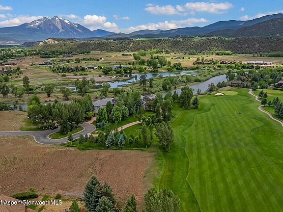 3rd image of 67 Alpen Glo Ln
