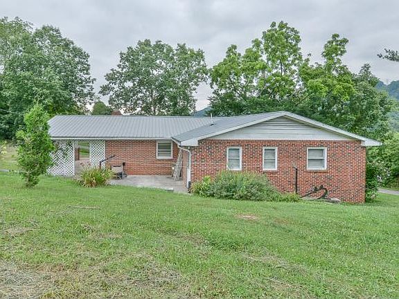 5th image of 922 White Pine Ln