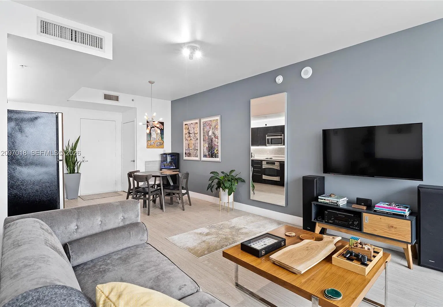 Ivy Condo — Photo 2