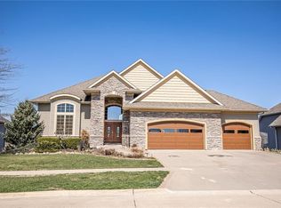 604 Majestic Oak Rdg, Solon, IA 52333