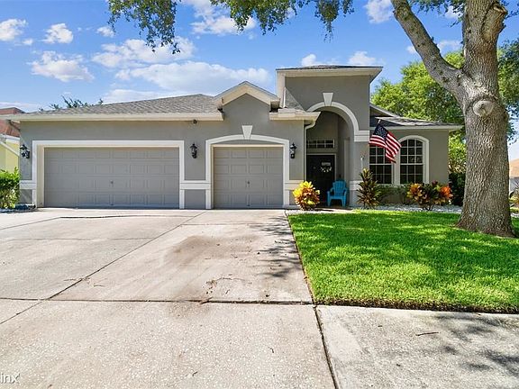 3rd image of 11701 Grove Arcade Dr