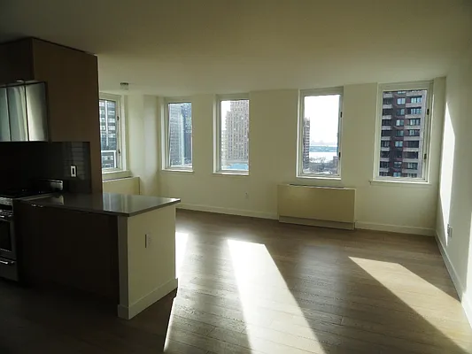 Rented by Battery Park Realty | media 40