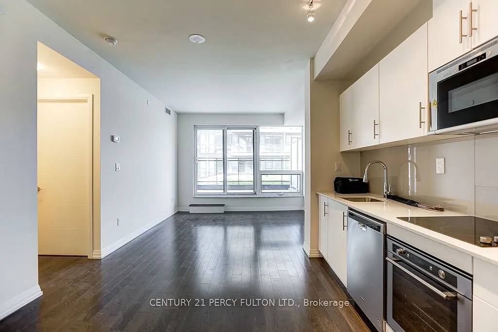 460 Adelaide St E — Photo 3