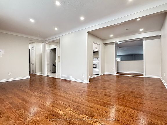 4th image of 4383 Petrie Ct