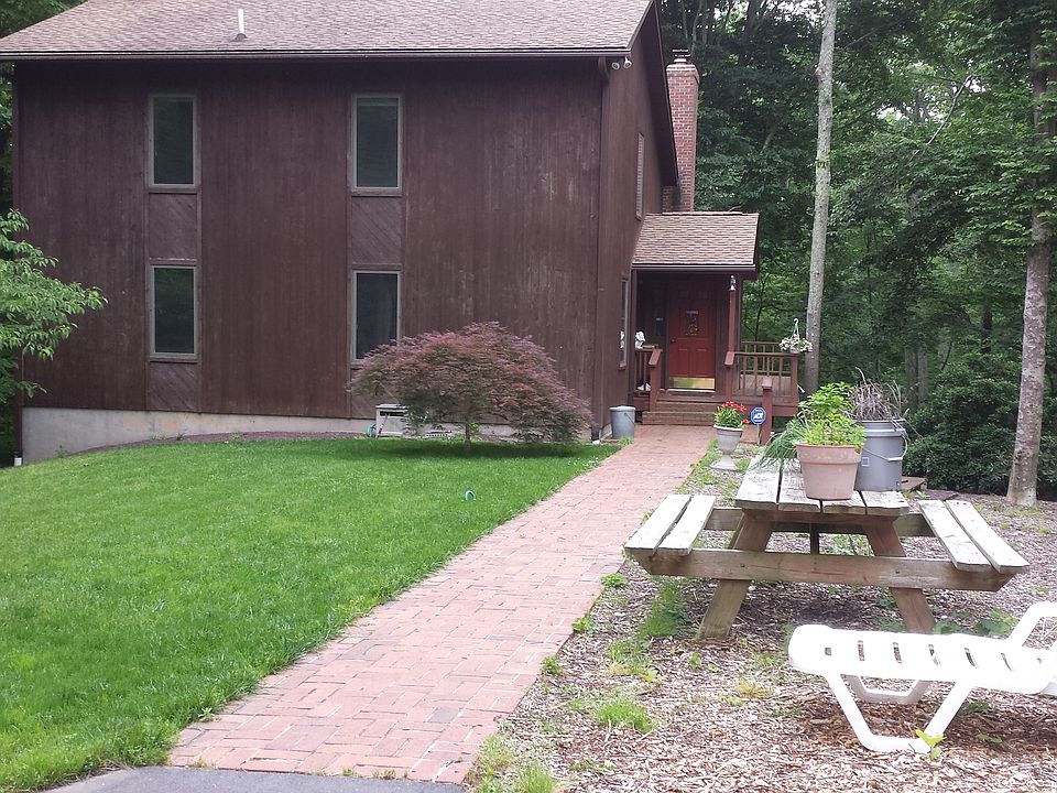 1st image of 47805 Snow Hill Way