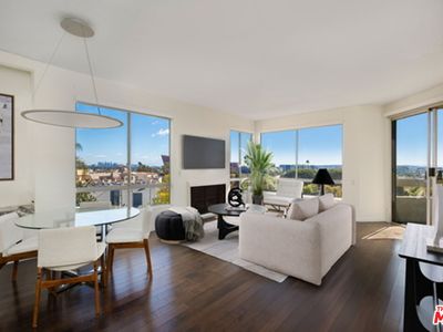 8960 Cynthia St APT 211, West Hollywood, CA, 90069