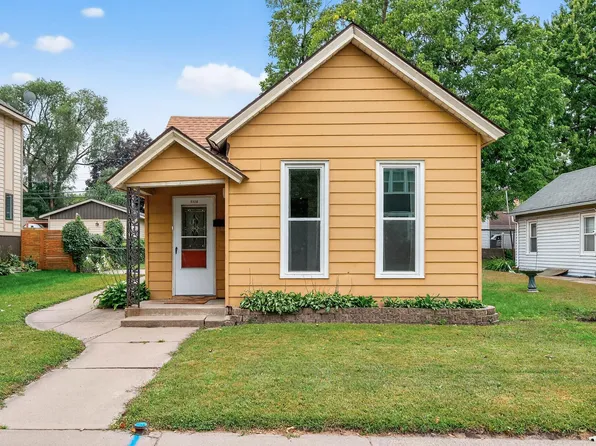 1326 Washington St NE, Minneapolis, MN 55413