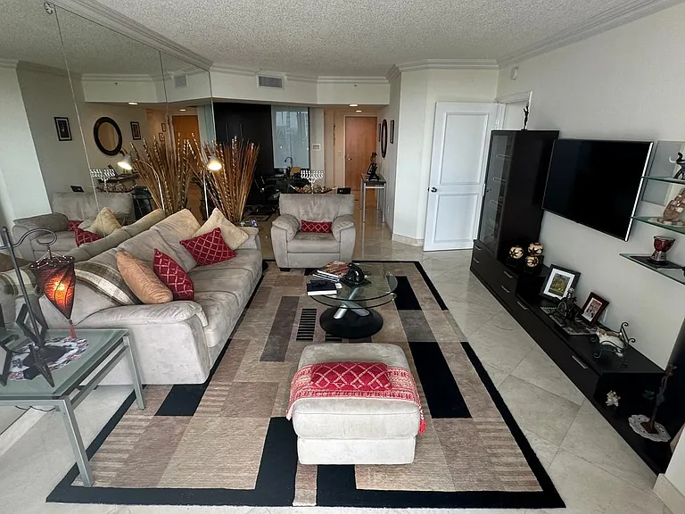 21055 Yacht Club Dr #1804 — Photo 3