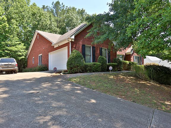 2nd image of 3998 Tamarack Dr