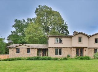 386 Pinetree Way, Mississauga, ON L5G 0A2