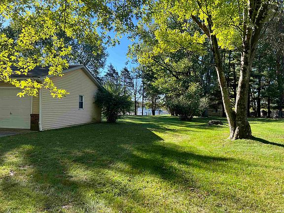 3rd image of 6995 W Lori Ann Ln