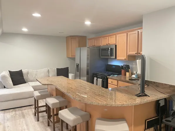 703 Tamani Dr, Herndon, VA 20170