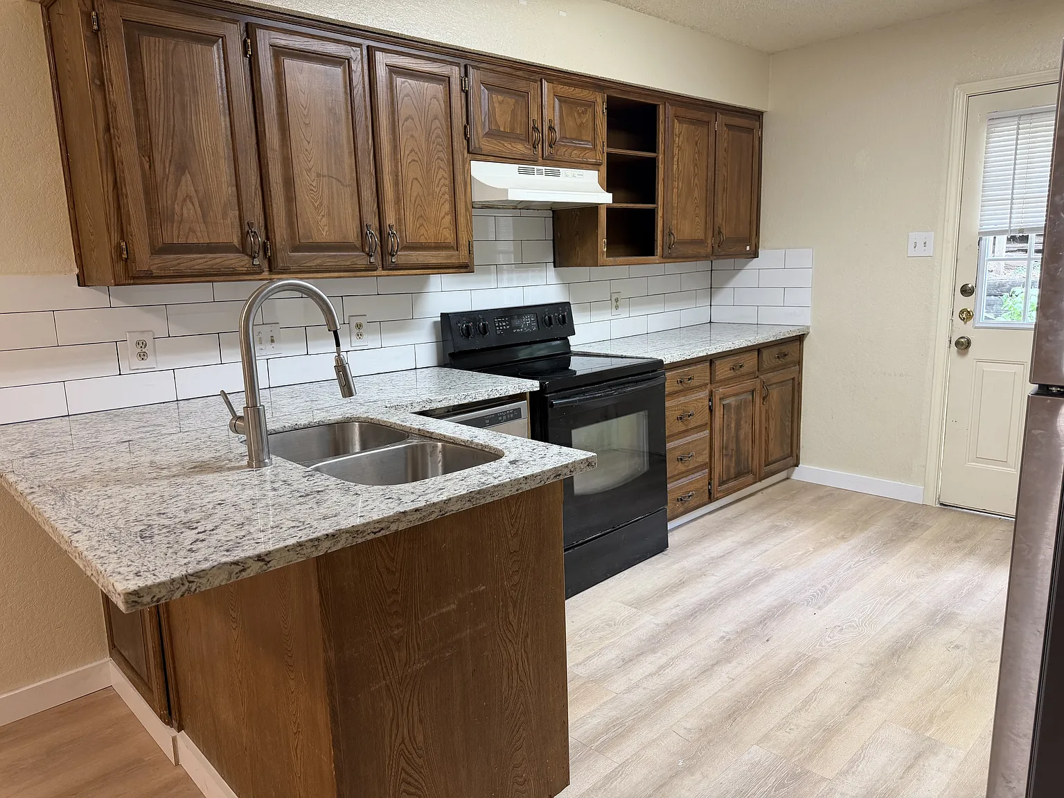3 bed, 1250 sqft, $1,675 — Photo 2