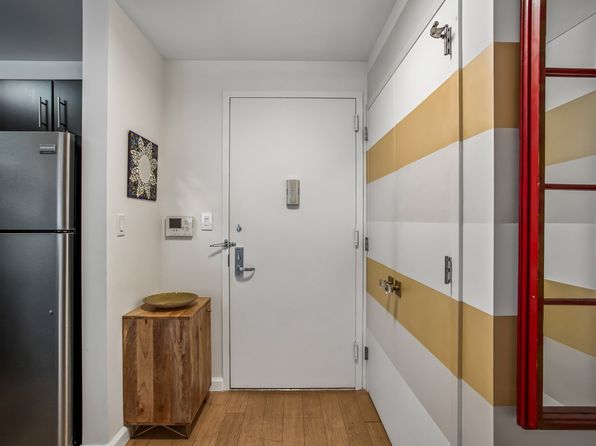 535 W 52nd St APT 6E