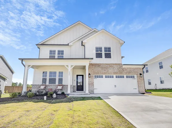 604 Salmonberry Dr, Holly Springs, NC 27540