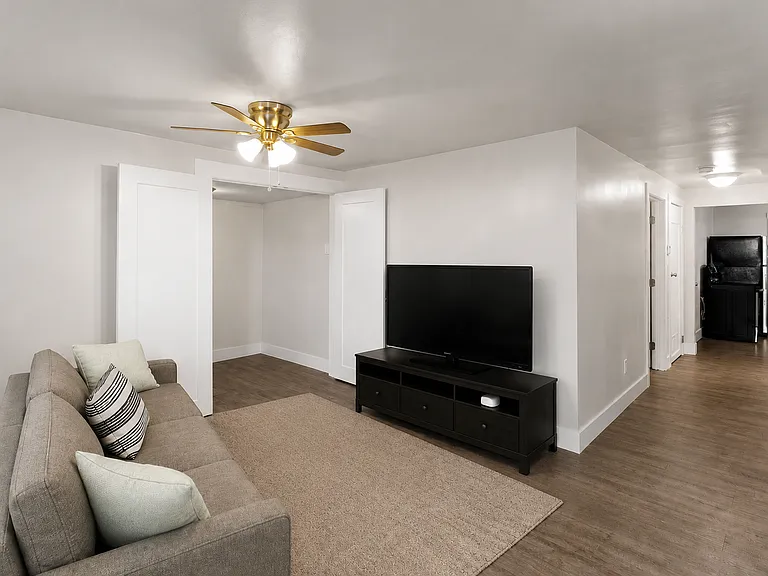 986 E Lowell Ave — Photo 13