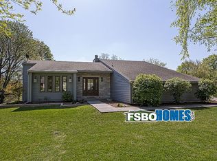 28011 230th St, Le Claire, IA 52753