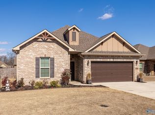 913 Park Pl, Athens, AL 35611