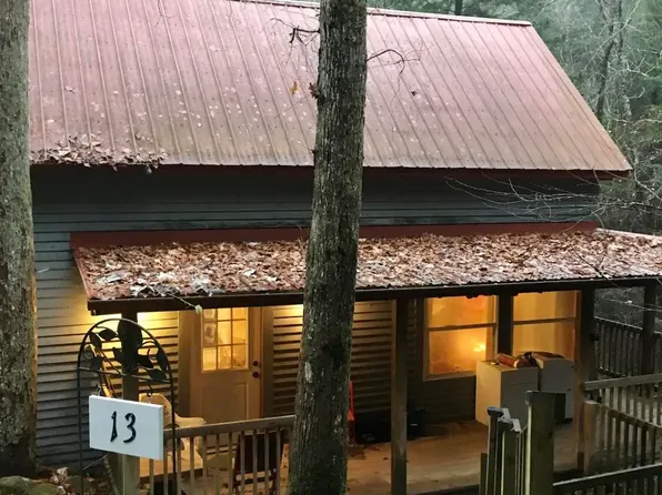 13 Peaceful Valley, Zoe, KY 41397