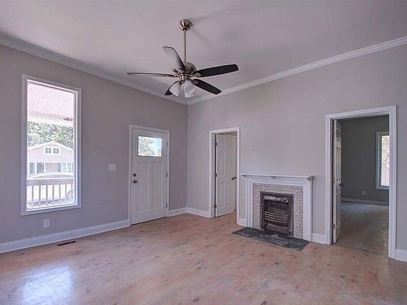 Home retains amazing fireplace for looks that delivers 5-Poitns charm.