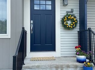 11 Browne Hill Ct, Lincoln, RI 02865