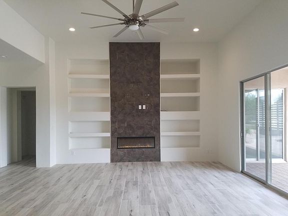 4th image of 11147 E Monument Dr