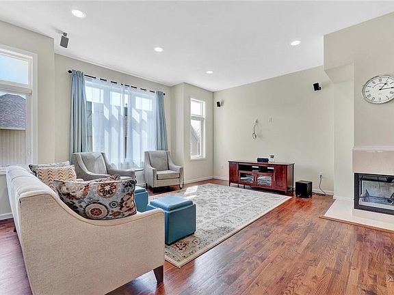 5th image of 12 Lakeview Dr
