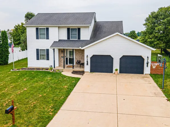 101 W Lake Ct, Atlanta, IL 61723