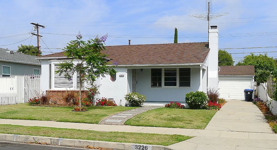 1st image of 3226 Cardiff Ave