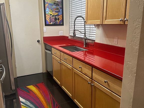4th image of 1737 S Wasatch Dr
