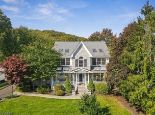 2 Jenks Ct, Morristown, NJ 07960