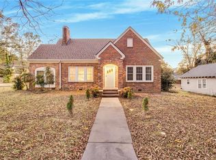 15 E New St, Winder, GA 30680