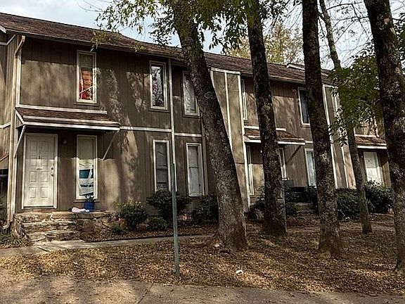3rd image of 9008 Mahogany Row SE