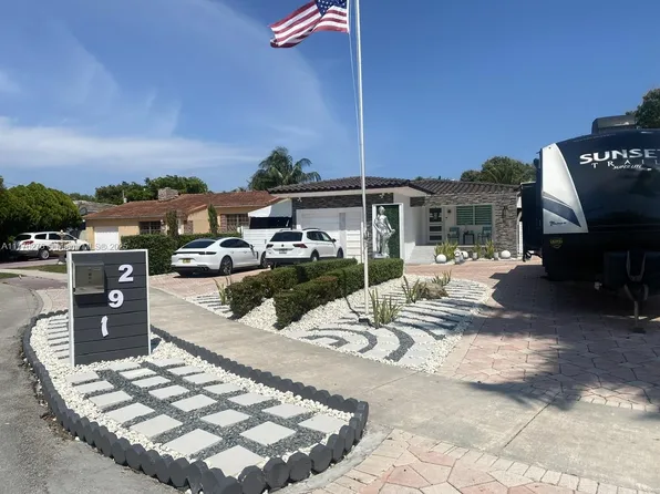 291 Circle Dr, Hialeah, FL 33010