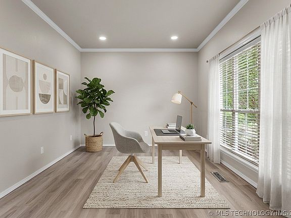 5th image of 8963 N 133rd East Ave