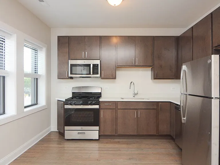 3407 W Fullerton Ave #D3 — Photo 2