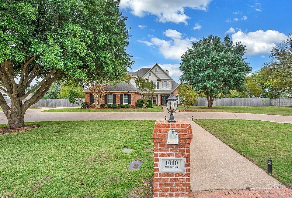 1st image of 1010 Summer Field Cir